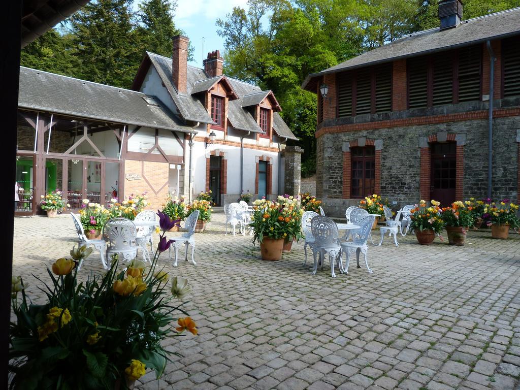 Gite Atypique Dans Une Chapelle Briec Bilik gambar