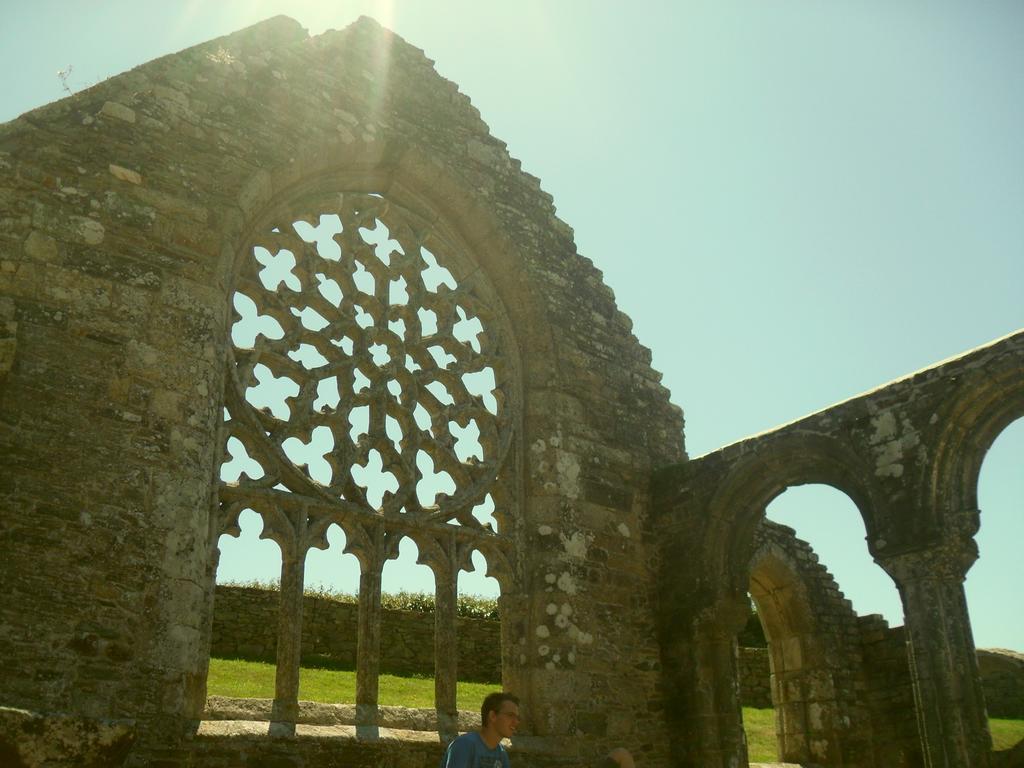 Gite Atypique Dans Une Chapelle Briec Luaran gambar